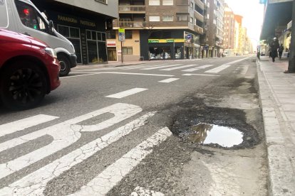 Padre Isla presenta uno de los estados más deficientes viario de León.