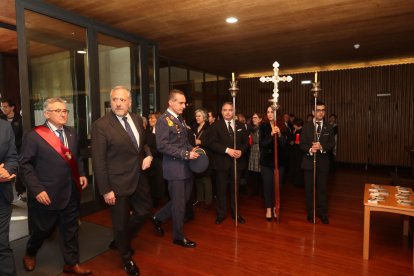 David Fernández, Carlos Pollán e Ignacio de Dompablo, a su llegada al acto.