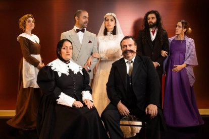 Los actorres de Teatro del Temple en la obra 'Bodas de sangre'.