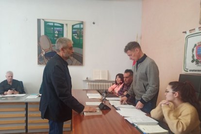 Toma de posesión de Guillermo Murias.