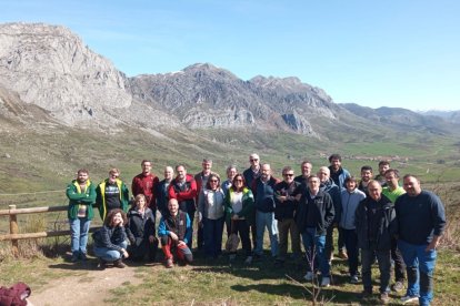 Los expertos citados en la reserva del Alto Bernesga durante esta semana.