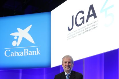 El presidente de CaixaBank, Tomás Muniesa, en la Junta General de Accionistas 2025 de la entidad.