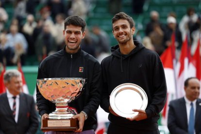 Carlos Alcaraz y el italiano Lorenzo Musetti.