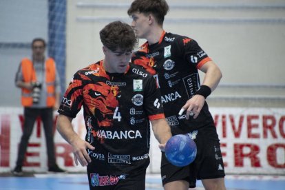 El Ademar necesita reponerse cuanto antes a la derrota frente a Nava.