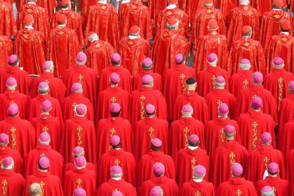 Cardenales  durante la ceremonia fúnebre por el Papa emérito Benedicto XVI (Joseph Ratzinger) en la Ciudad del Vaticano este 05 de enero 2023. EFE/Radek Pietruszka POLAND OUT