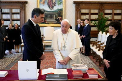 El presidente Pedro Sánchez, con el Papa Francisco en una imagen de archivo