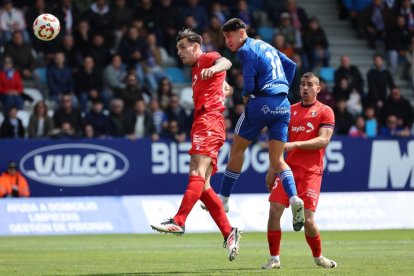 Este cabezazo de Pau Ferrer le dio a la Deportiva los tres puntos el domingo en el choque ante Atlético Osasuna Promesas.