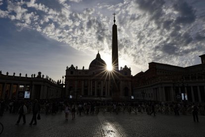 El Papa Francisco falleció el 21 de abril de 2025 a la edad de 88 años, según la Santa Sede. Nacido Jorge Mario Bergoglio en Buenos Aires, Argentina, el 17 de diciembre de 1936, fue nombrado líder de la Iglesia Católica el 13 de marzo de 2013, sucediendo al Pontífice Emérito Benedicto XVI. (Papa, Santa Sede) EFE/EPA/FABIO FRUSTACI
