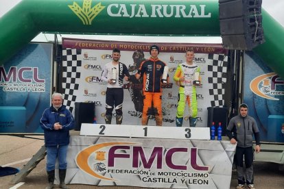 Algunos de los ganadores en La Bañeza.