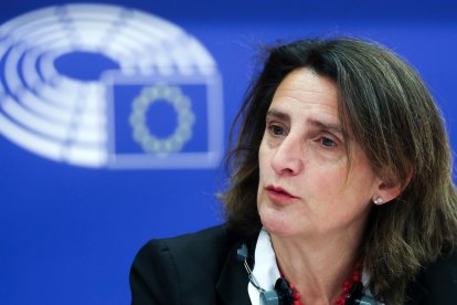 La vicepresidenta para la Transición Limpia y responsable de la política de competencia de la Comisión Europea, Teresa Ribera. EFE/EPA/OLIVIER HOSLET