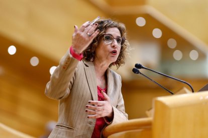 María Jesús Montero durante la sesión de control al Gobierno en el Senado.