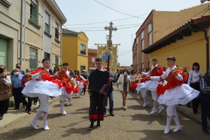 Los danzantes son los auténticos protagonistas de la fiesta.