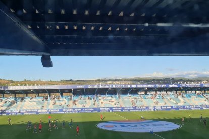 El Toralín se prepara para poder acoger la competición que decida el mejor juvenil de España.