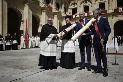 León rememora la tradición de Las Cabezadas.