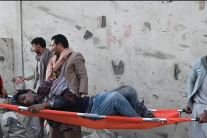 Los rebeldes hutíes del Yemen afirmaron este lunes que al menos 68 personas murieron y otras 47 resultaron heridas en el bombardeo por Estados Unidos de un centro de custodia preventiva de migrantes africanos en la ciudad septentrional yemení de Sadá, según aparece en el imagen. EFE/EPA/HOUTHIS AL-MASIRSAH TV / HANDOUT HANDOUT HANDOUT EDITORIAL USE ONLY/NO SALES