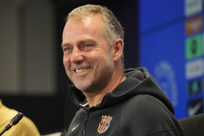 El entrenador alemán del FC Barcelona, Hansi Flick, durante la rueda de prensa ofrecida en la Ciudad Deportiva Joan Gamper, de cara la partido de la Liga que jugarán contra el Real Valladolid. EFE/Alejandro García