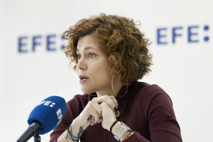 La secretaria general de ERC, Elisenda Alamany, analiza en una entrevista con EFE las negociaciones sobre un modelo de financiación para Cataluña y las repercusiones de cara a los próximos presupuestos. EFE/ Andreu Dalmau