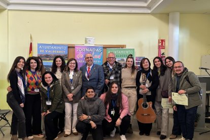 Organizadores yponentes al final de las jornadas.