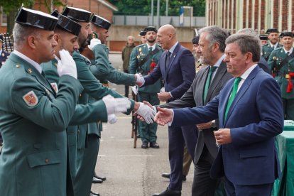 El general de Brigada José Antonio Fernández de Luz de las Heras y el delegado del Gobierno, Nicanor Sen Vélez, presiden el acto conmemorativo del 181 aniversario de la fundación de la Guardia Civil.