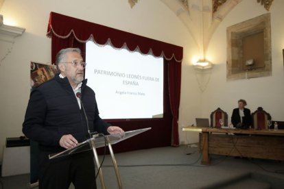 Carlos Pollán en su intervención en San Isidoro.