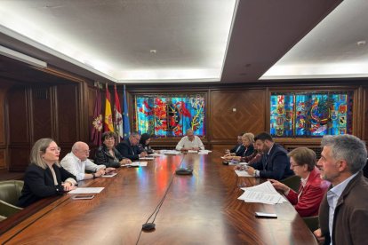 La Junta de Gobierno, en un momento de su desarrollo.