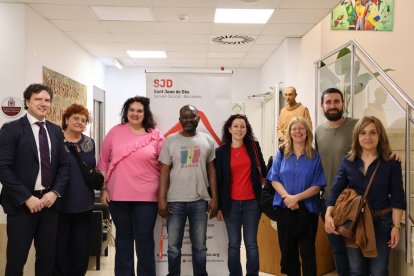 Delegacion leonesa durante su visita al centro de San Juan de Dios en Barcelona.