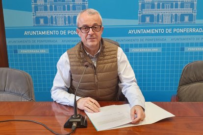 El concejal de Hacienda de Ponferrada, el popular Luis Antonio Moreno, este martes en rueda de prensa.