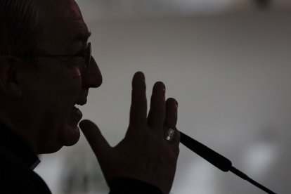 El secretario de la Conferencia Episcopal, García Magán, en un acto público.
