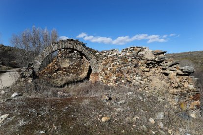 Esto es todo lo que queda de la ermita del Carmen de Molinaferrera.