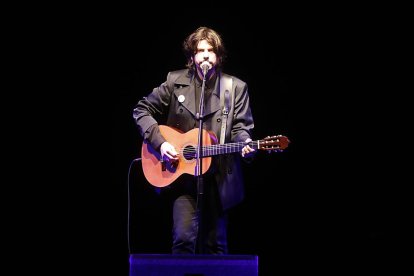 Arsel Randez en un concierto en 2021 en El Albéitar.