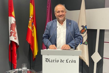 El presidente de la Diputación cerró el congreso de Diario de León"