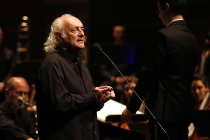 Amancio Prada en un concierto en León.