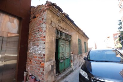 La vivienda se encuentra en el número 15 de Padre Risco.