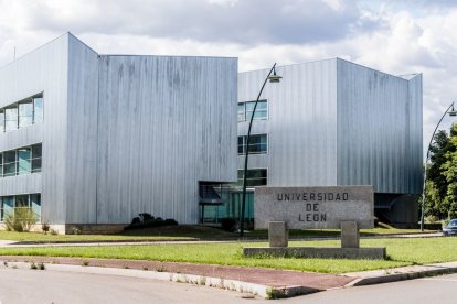 Edificio del Campus de Vegazana.