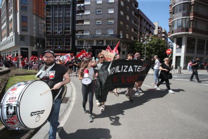 La protesta contra los despidos en Teleperformance volvió a tomar la plaza de Lazúrtegui.