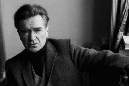 La figura de Emil Cioran es analizada desde la perspectiva de la primera época de su vida.