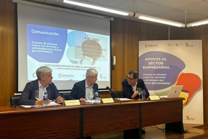 Eduardo Diego, Juan José Alonso y José Manuel Frade, este lunes en Astorga. dl