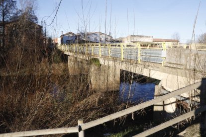 Puente de Santibáñez de la Isla que acaba de ingresar en la Lista Roja.