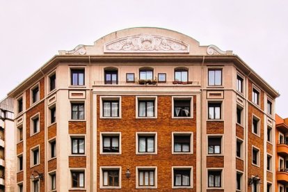 Avda. República Argentina, número 12.