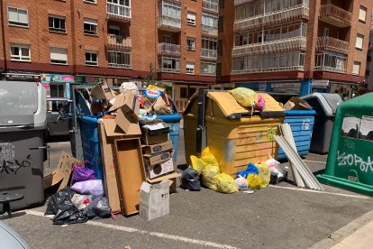 Basura en el barrio de San Mamés