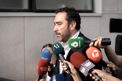 El empresario Víctor de Aldama llega a declarar como testigo y expresidente del Zamora Club de Fútbol por el ascenso del Andorra ante la juez de Majadahonda, a 18 de junio de 2025, en Madrid (España). 