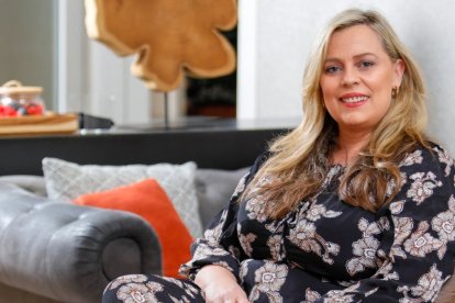 La escritora inglesa Katriona O'Sullivan, que ha sido un fenómeno de ventas en Irlanda y ahora llega a España.