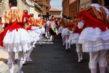 El san Sebastián y su procesión por el pueblo es el acto clave del domingo de Corpus.