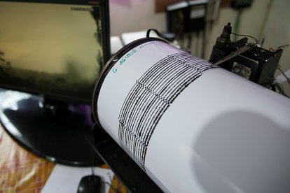 Imagen de archivo de un sismógrafo. EFE/ Made Nagi.
