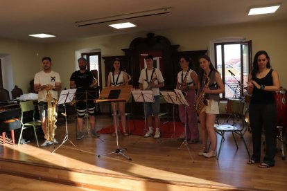 Alumnos de la colectiva de saxofón en su audición.