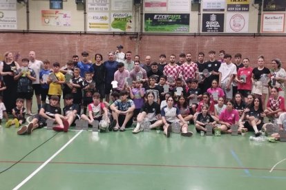 La gran familia deportiva del fútbol sala de Cistierna.