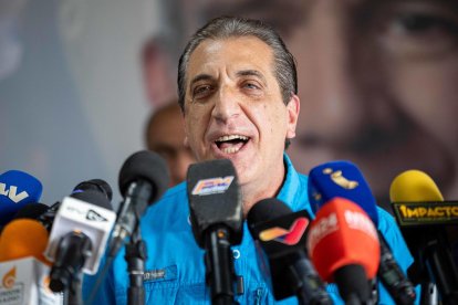 Fotografía de archivo del exdiputado Biagio Pilieri, en Caracas (Venezuela). EFE/ Ronald Peña.