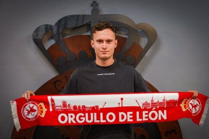 Rafael Tresaco llega a la Cultural para reforzar el extremo izquierdo, aunque también juega por la derecha y como punta.