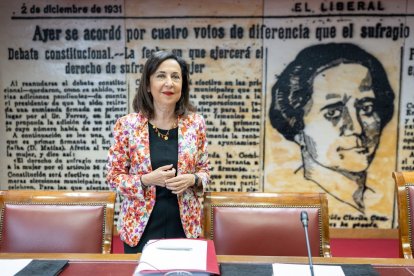 La ministra Margarita Roblescomparece ayer ante la Comisión de Defensa del Senado.