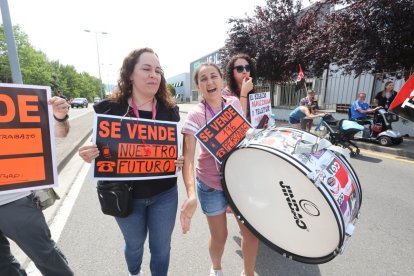 Trabajadoras de Teleperformance, en una protesta la semana pasada.